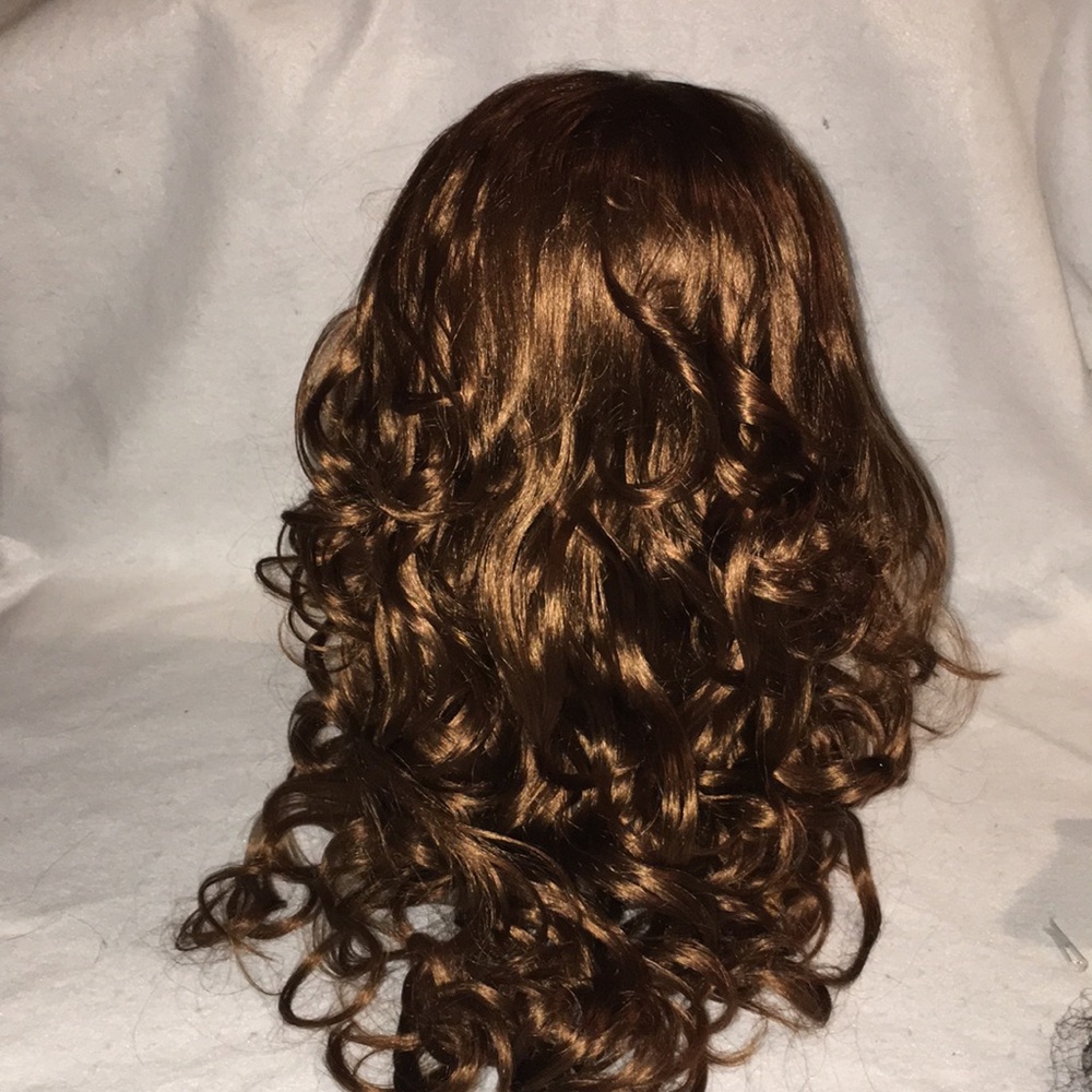 Urban Beauty wig - Picture 3 of 8